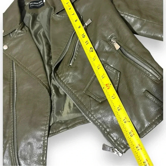 Flamant Rose Olive Green Cropped Silver Hardware Details Faux Leather Jacket - Picture 15 of 16